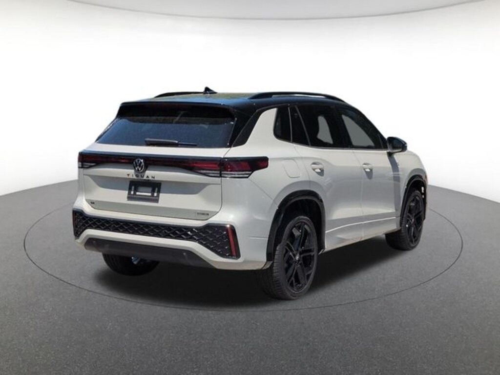New 2026 Volkswagen Tiguan 2.0T SE R-Line Black SUV