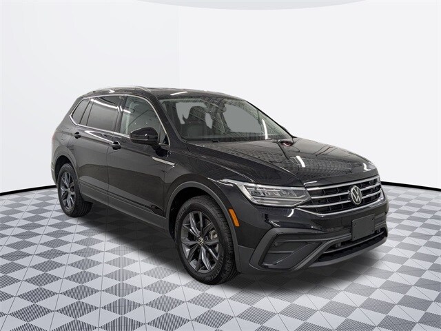 2022 Volkswagen Tiguan SE photo 3