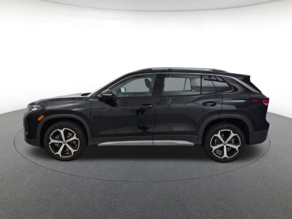 New 2026 Volkswagen Tiguan SE SUV