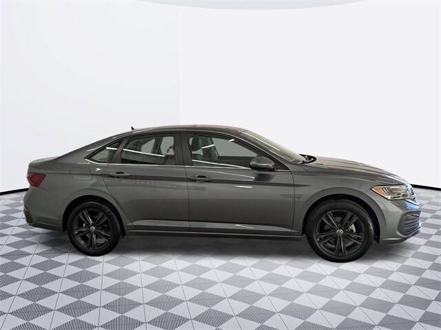 2024 Volkswagen Jetta 1.5T SE photo 4