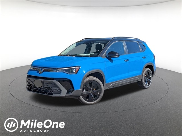 2025 Volkswagen Taos SE Black's photo