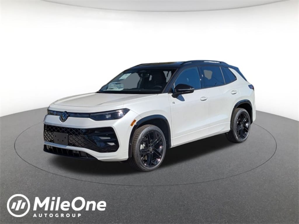 New 2025 Volkswagen Tiguan 2.0T SE R-Line Black SUV