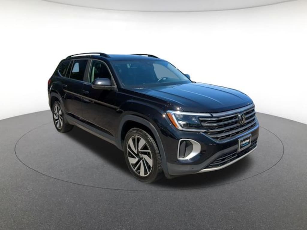 Used 2024 Volkswagen Atlas 2.0T SE w/Technology SUV