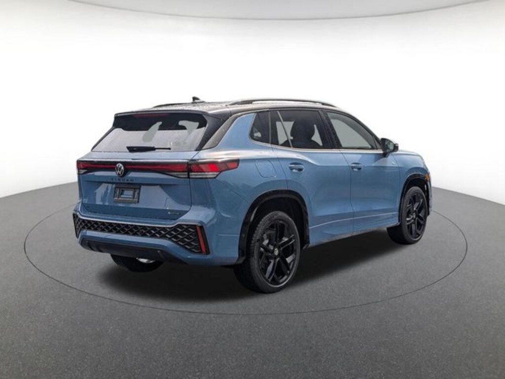 New 2026 Volkswagen Tiguan 2.0T SE R-Line Black SUV