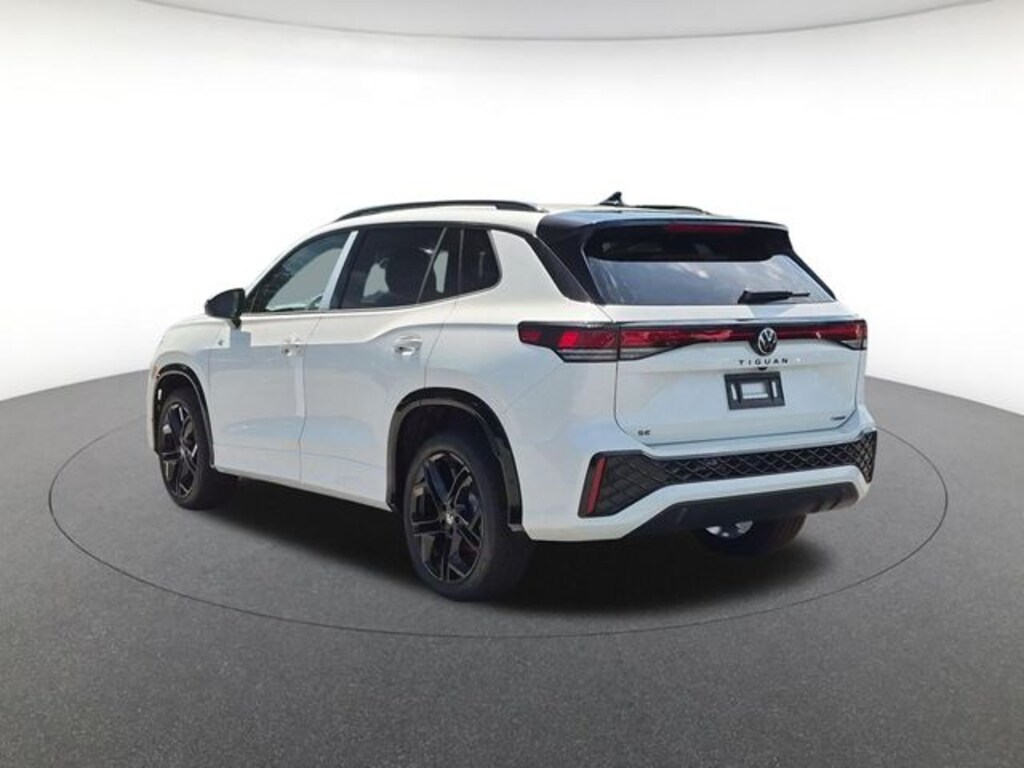 New 2026 Volkswagen Tiguan SE R-Line Black SUV