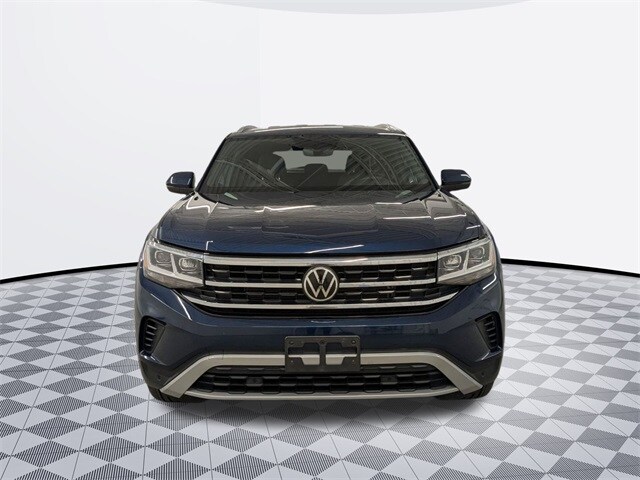 2022 Volkswagen Atlas Cross Sport V6 SE Technology photo 2
