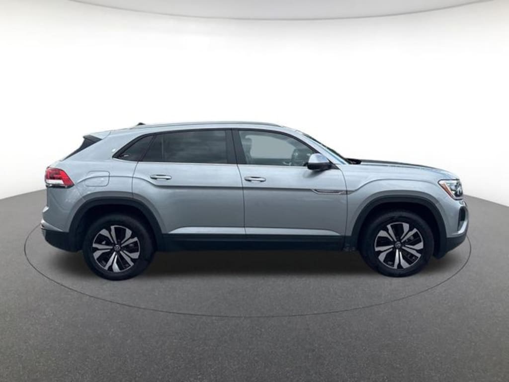 Used 2024 Volkswagen Atlas Cross Sport 2.0T SE SUV