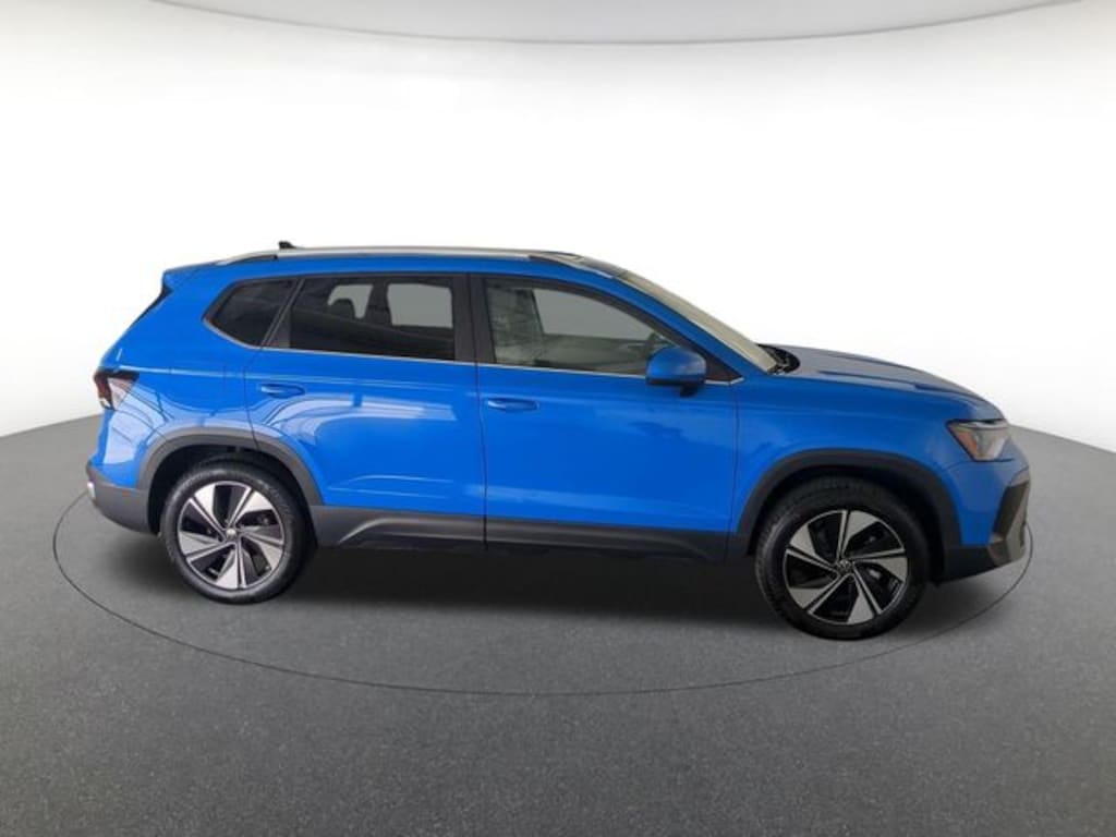Used 2025 Volkswagen Taos 1.5T SE SUV