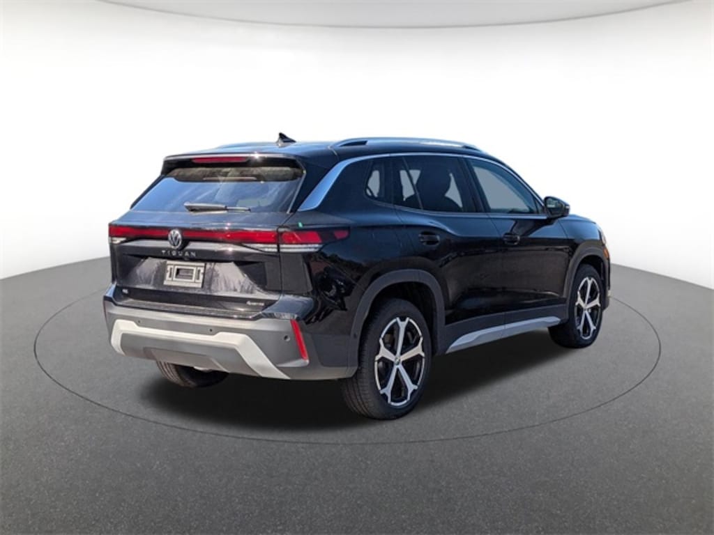 New 2025 Volkswagen Tiguan 2.0T SE SUV