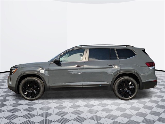 2026 Volkswagen Atlas SE Technology photo 2
