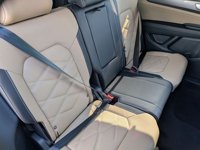 2026 Volkswagen Atlas Cross Sport SE w/Tech - Photo 10