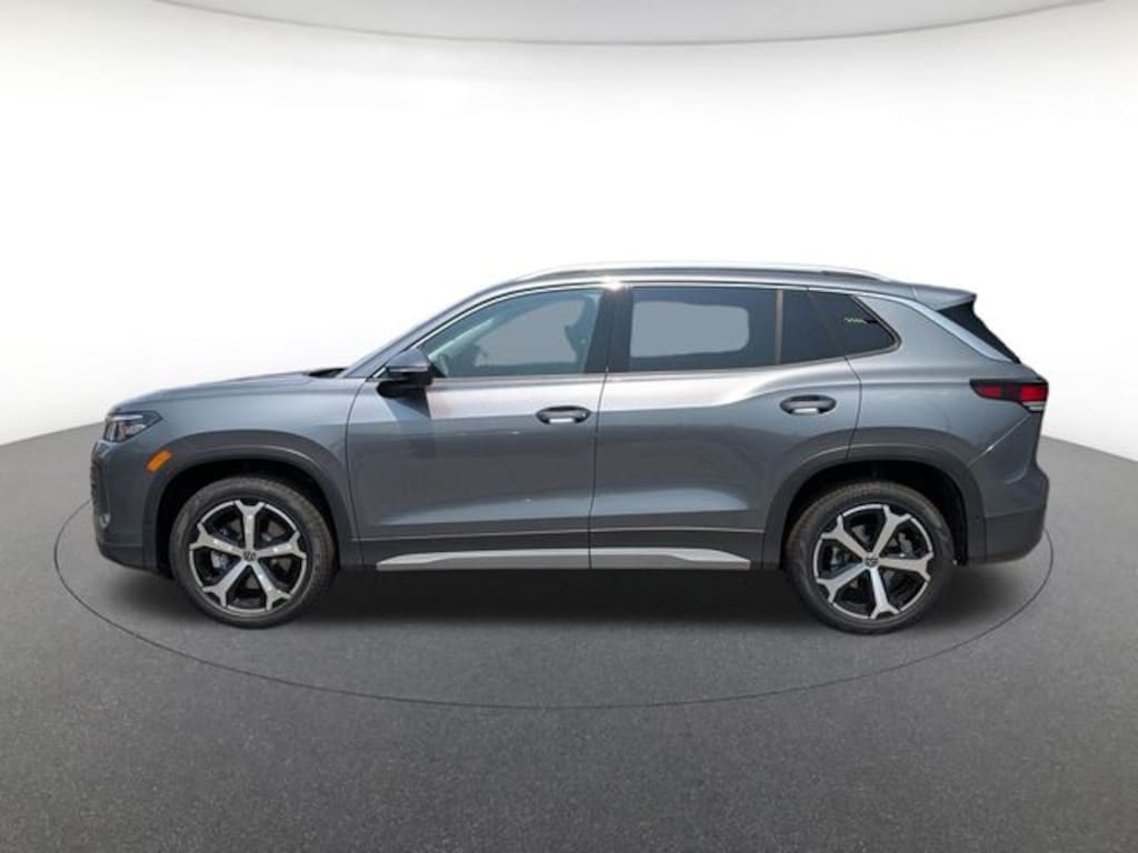 New 2026 Volkswagen Tiguan SE SUV