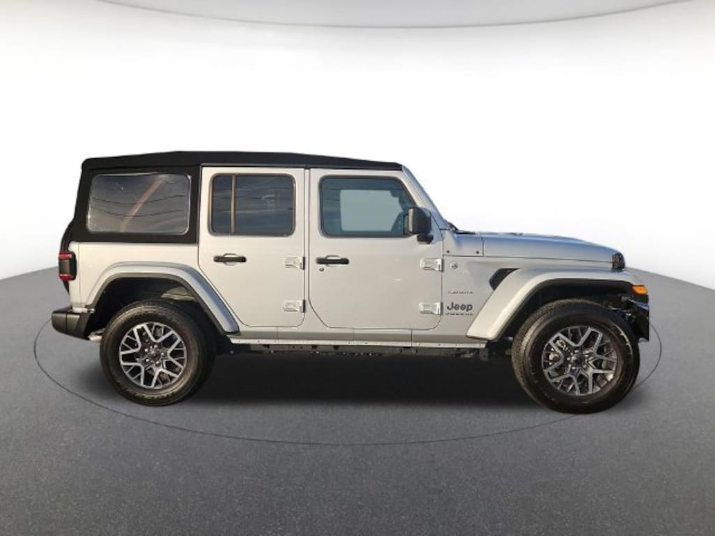 Used 2024 Jeep Wrangler Sahara SUV