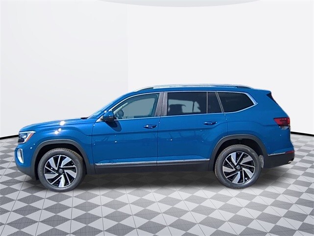 2025 Volkswagen Atlas SEL Premium R-Line photo 2