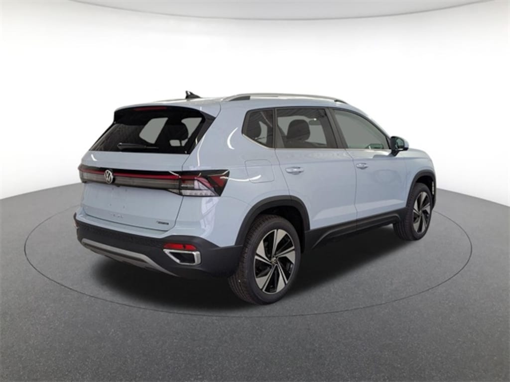 New 2025 Volkswagen Taos 1.5T SE SUV