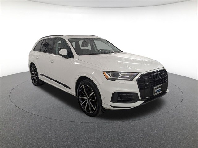 2022 Audi Q7 55 Premium Plus photo 3