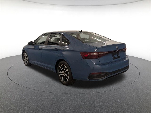 2026 Volkswagen Jetta 1.5T Sport photo 3