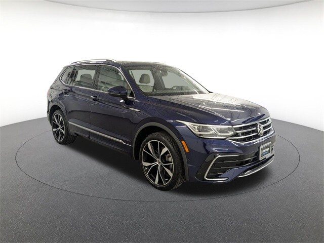 2022 Volkswagen Tiguan SEL Premium R-Line photo 3