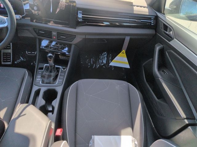 2026 Volkswagen Jetta Sport - Photo 9