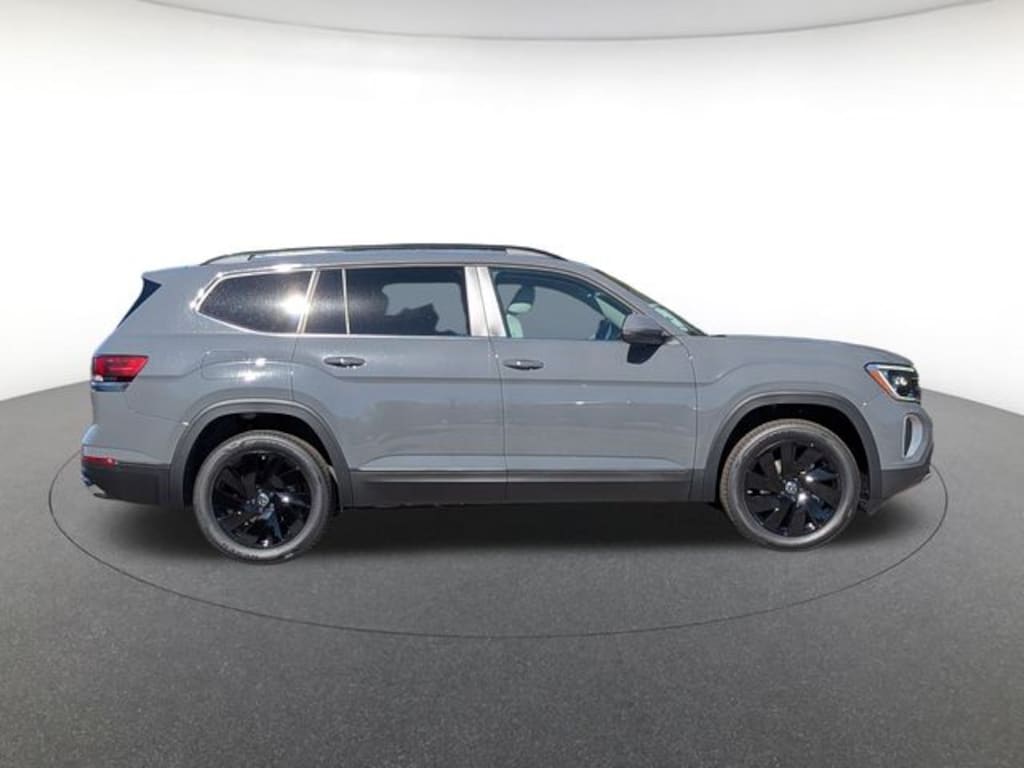 New 2026 Volkswagen Atlas SE w/Technology SUV