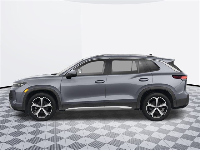 2025 Volkswagen Tiguan SE photo 2