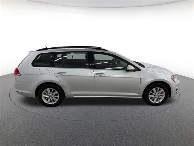 2016 Volkswagen Golf SportWagen S photo 4
