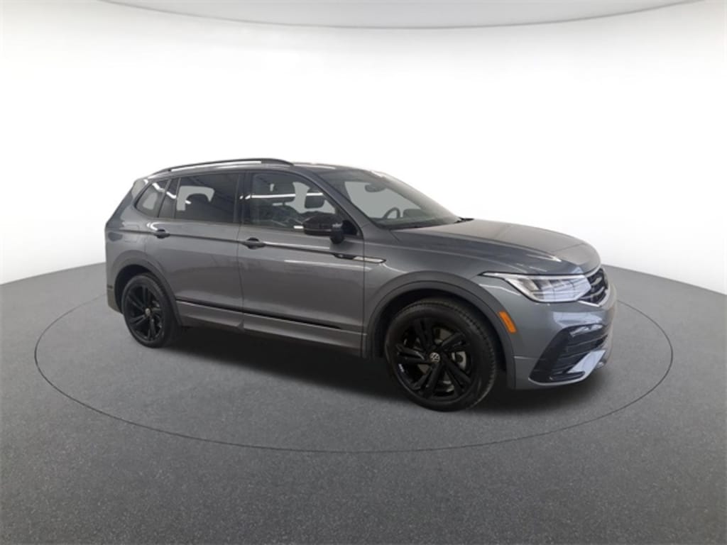 Used 2023 Volkswagen Tiguan 2.0T SE R-Line Black SUV