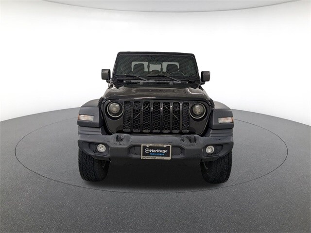 2020 Jeep Gladiator Sport photo 2