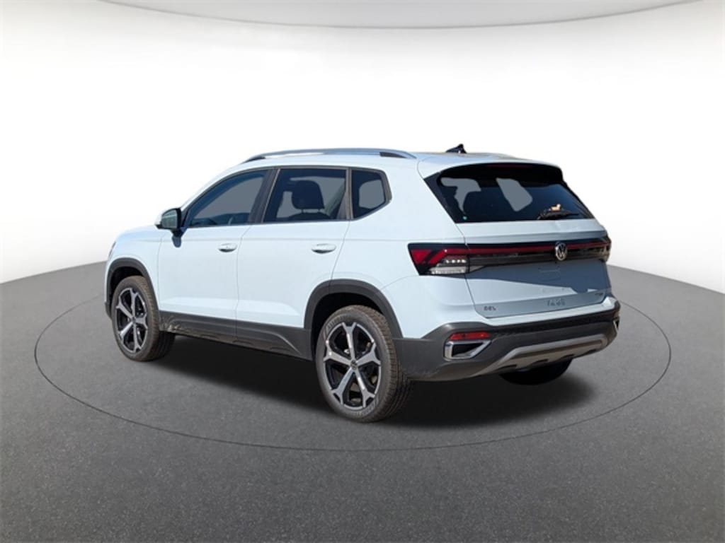 New 2025 Volkswagen Taos 1.5T SEL SUV