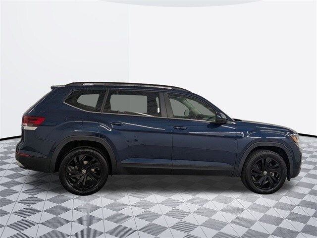 2022 Volkswagen Atlas SE Technology photo 3
