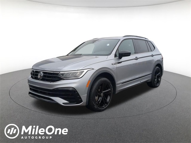 2023 Volkswagen Tiguan SE R-LINE BLACK