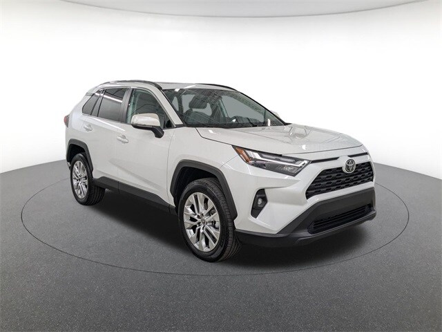 2024 Toyota RAV4 XLE Premium photo 2