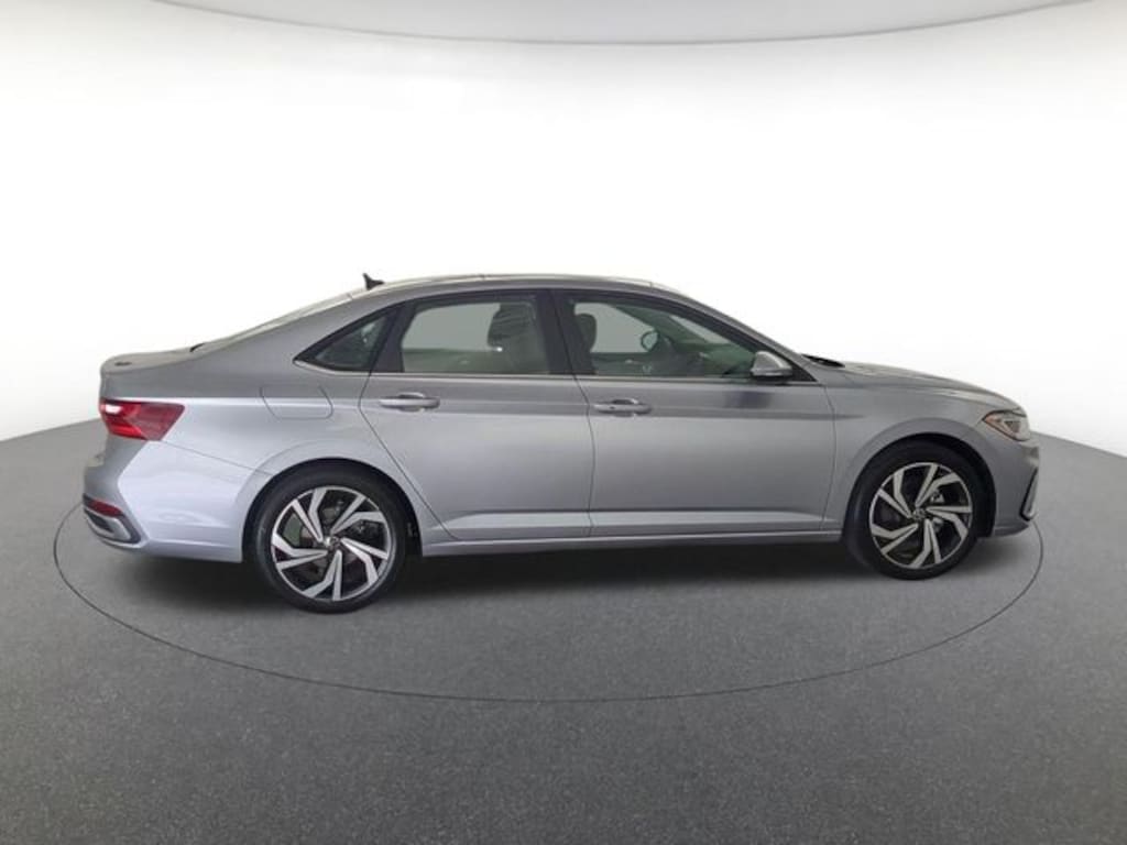 Used 2025 Volkswagen Jetta 1.5T SEL Sedan