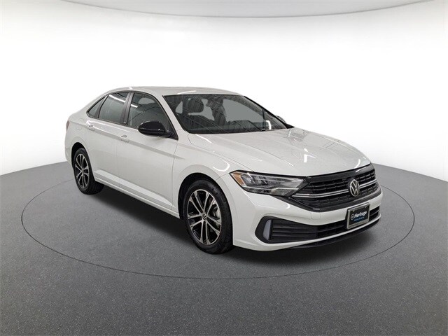 2024 Volkswagen Jetta 1.5T Sport photo 3