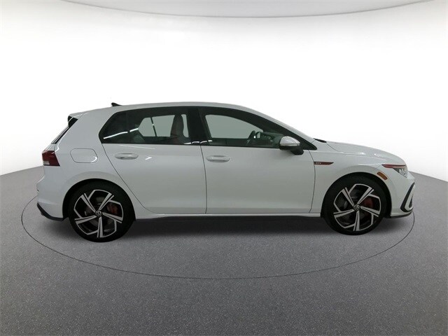 2024 Volkswagen Golf GTI SE photo 4