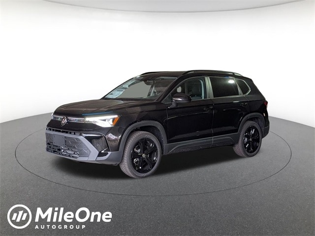 2026 Volkswagen Taos SE Black's photo