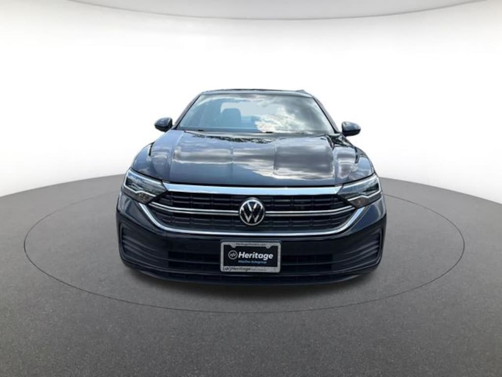 Used 2024 Volkswagen Jetta 1.5T SE Sedan