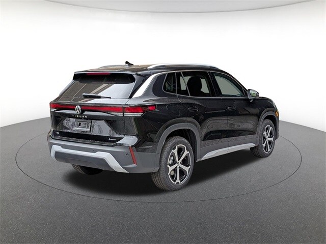 2026 Volkswagen Tiguan SE photo 4