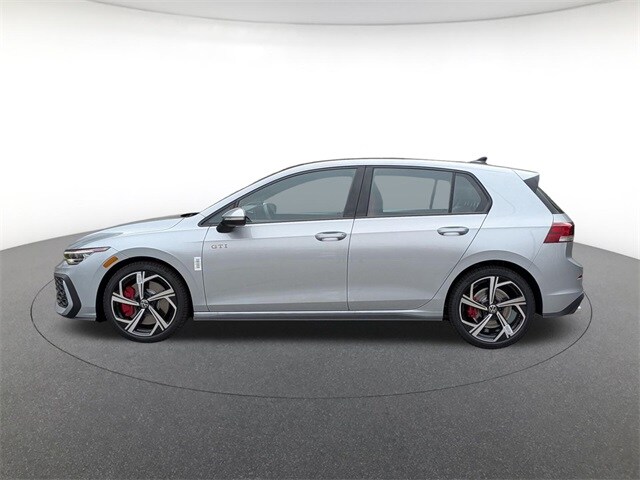 2026 Volkswagen Golf GTI SE photo 2