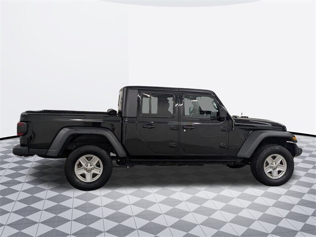 2020 Jeep Gladiator Sport photo 4