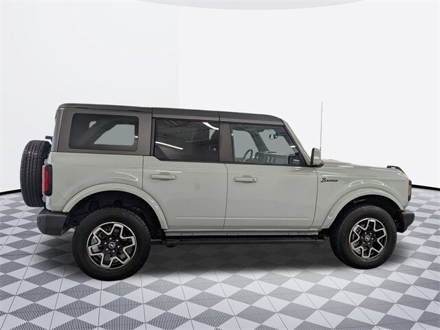 2023 Ford Bronco Outer Banks photo 4