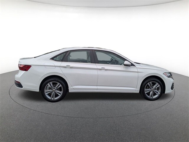 2024 Volkswagen Jetta 1.5T SE photo 4
