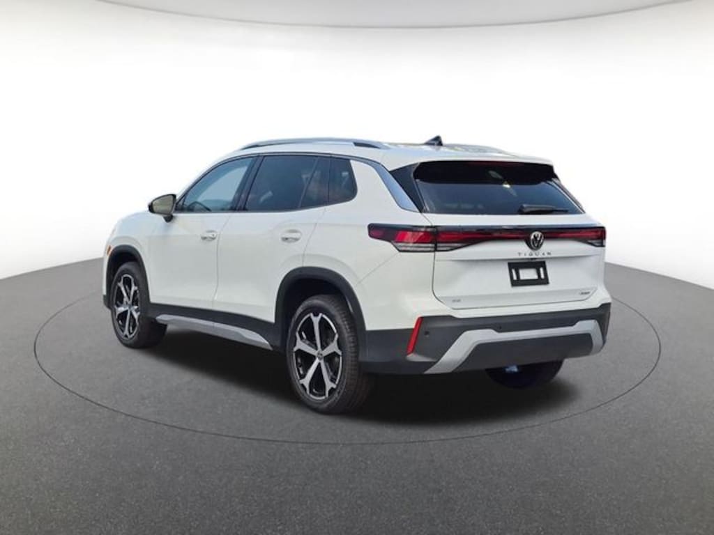 New 2026 Volkswagen Tiguan SE SUV