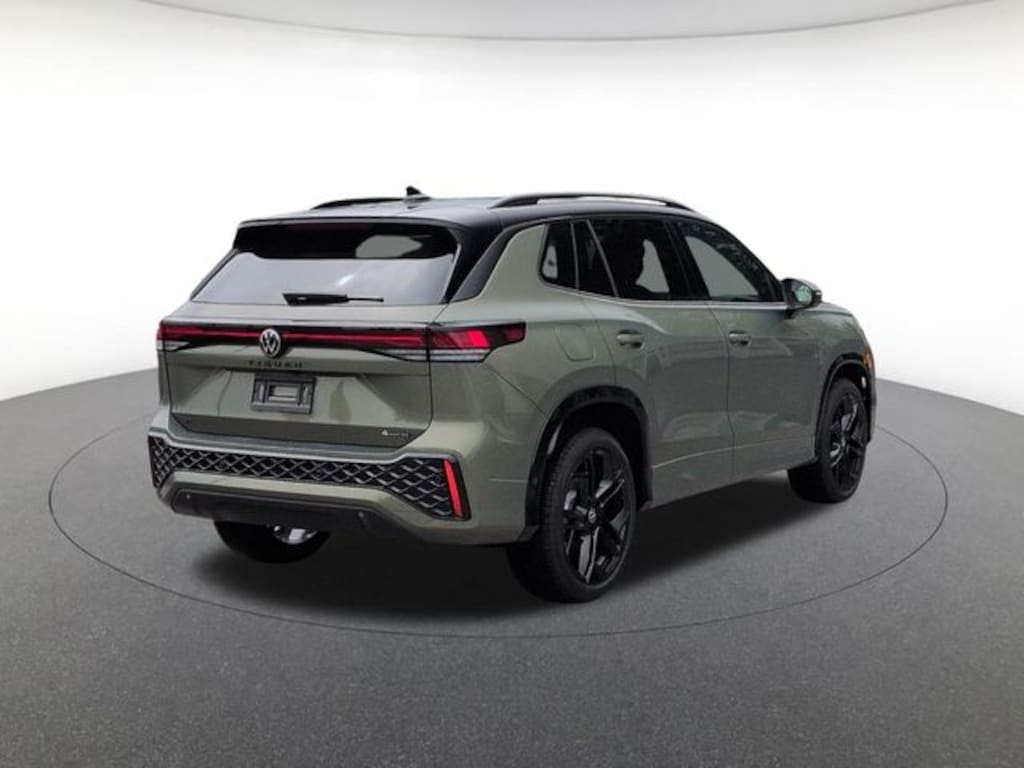 New 2026 Volkswagen Tiguan 2.0T SE R-Line Black SUV