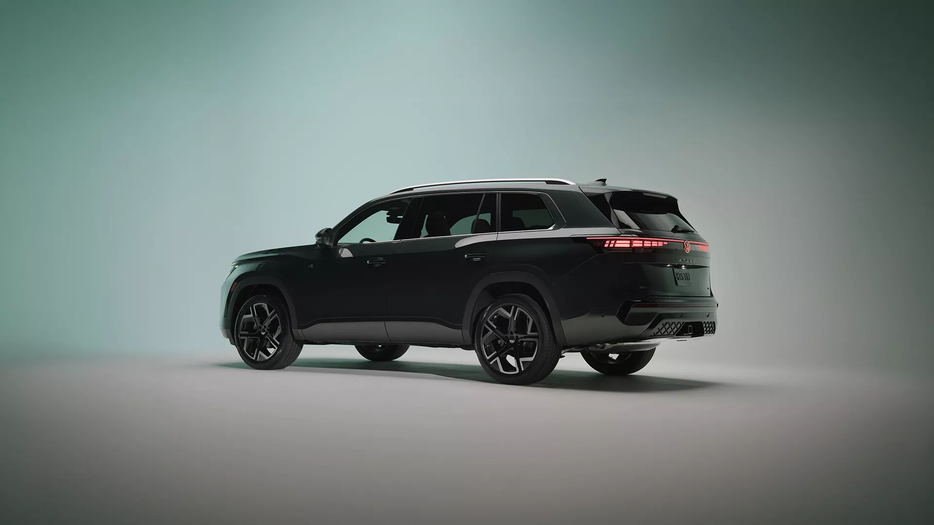 2027%20VW%20Atlas%203-4%20View.webp