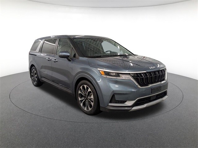 2024 Kia Carnival EX photo 3