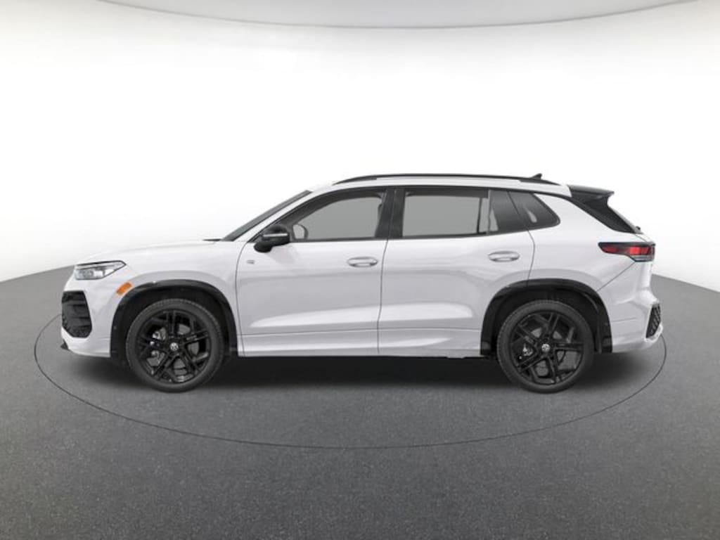 New 2026 Volkswagen Tiguan 2.0T SE R-Line Black SUV