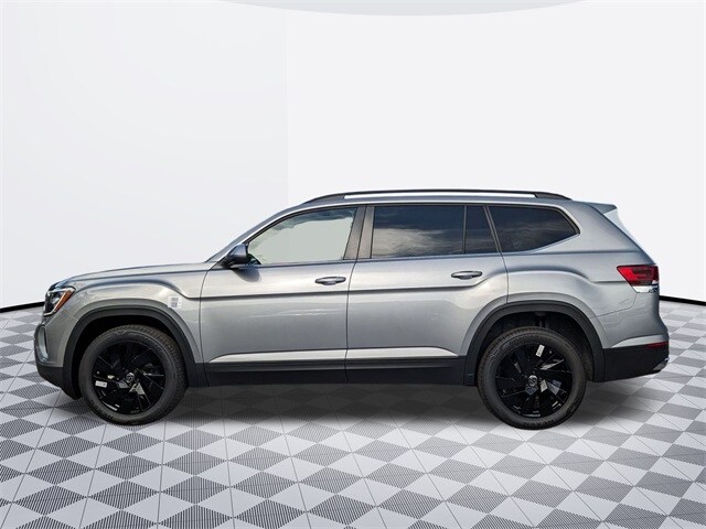 2026 Volkswagen Atlas SE Technology photo 2