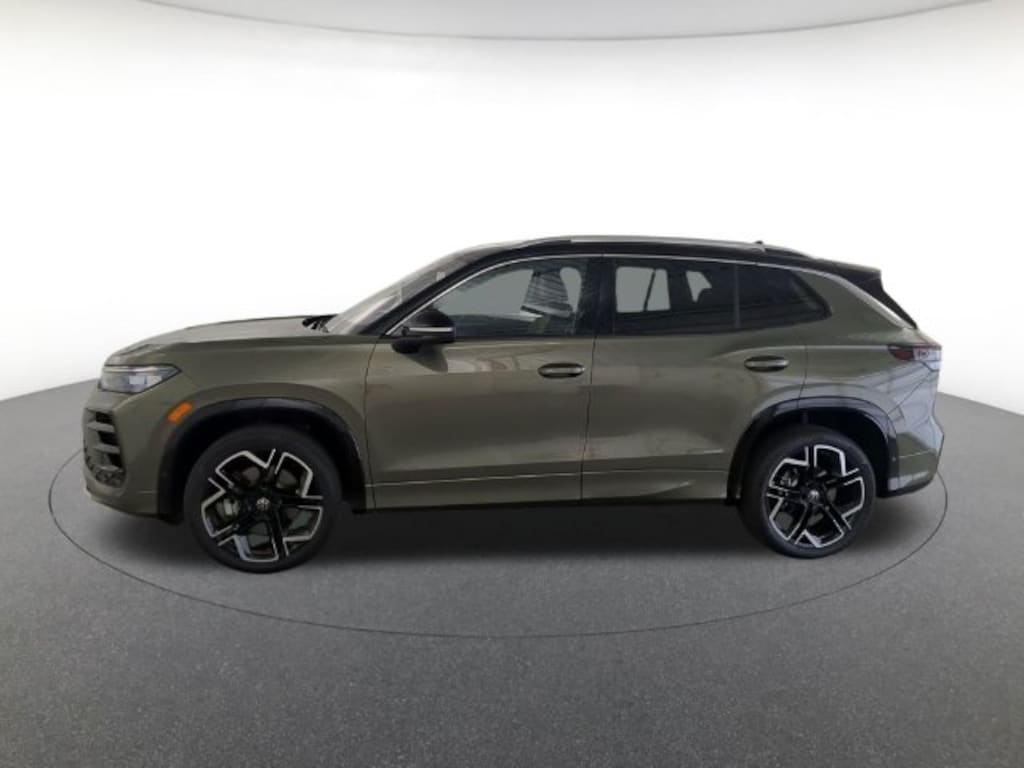 New 2026 Volkswagen Tiguan SEL R-Line Turbo SUV