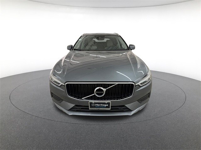 2020 Volvo XC60 T5 Momentum photo 2